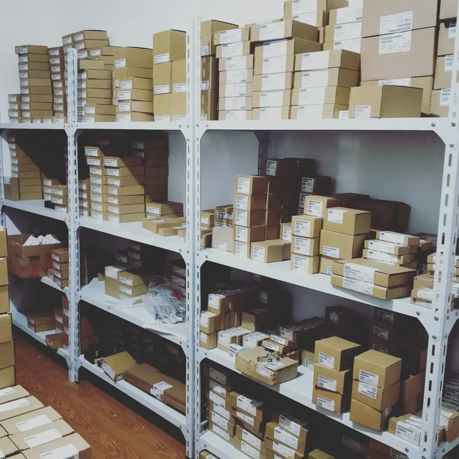 Новый оригинальный 6ES7231-7PC22-0XA0 6es72317pc220xa0 S7-200 аналоговый входной модуль в наличии