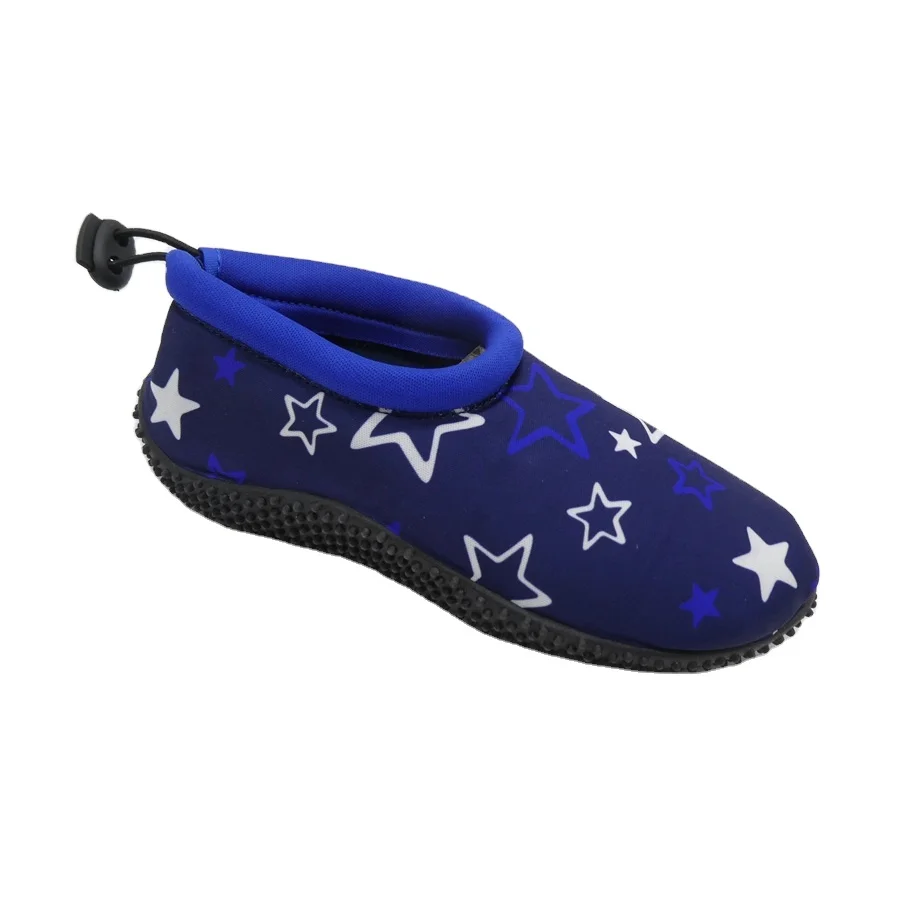 Плавательные тапочки обувь для дождливой погоды из термопластичной резины, эластичные женские сапоги черного цвета, с принтом + тапочки на нескользящей мягкой подошве быстросохнущая водонепроницаемая обувь для детей с изображением персонажей мультфильма, 