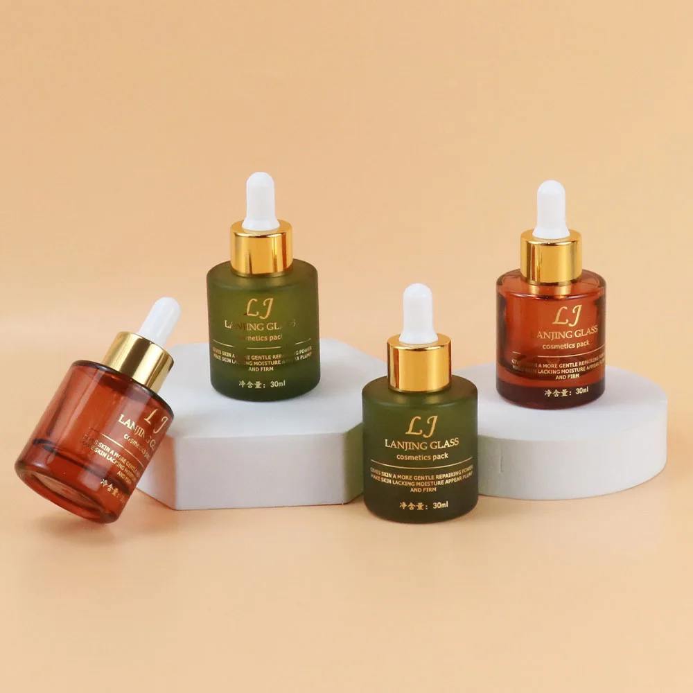 Wholesale Red Glass Flat Shoulder Skin Care Packaging Bottle with Dropper Cap for Skincare 30ml