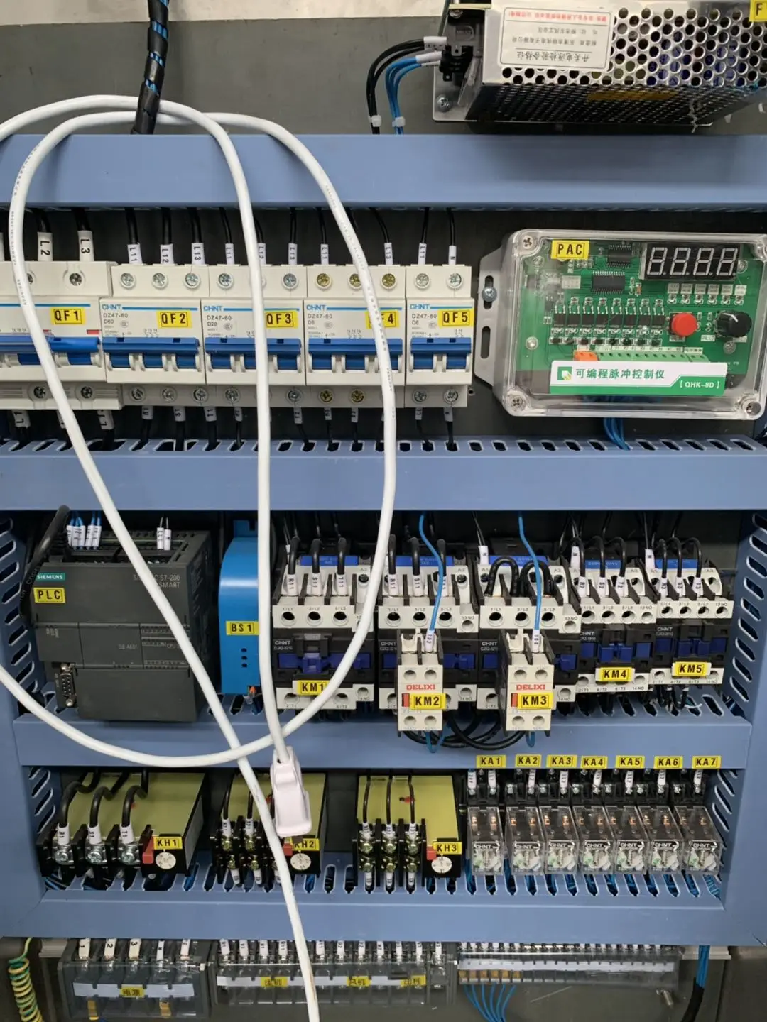 automatic spices chilli tobacco herb grinding machine