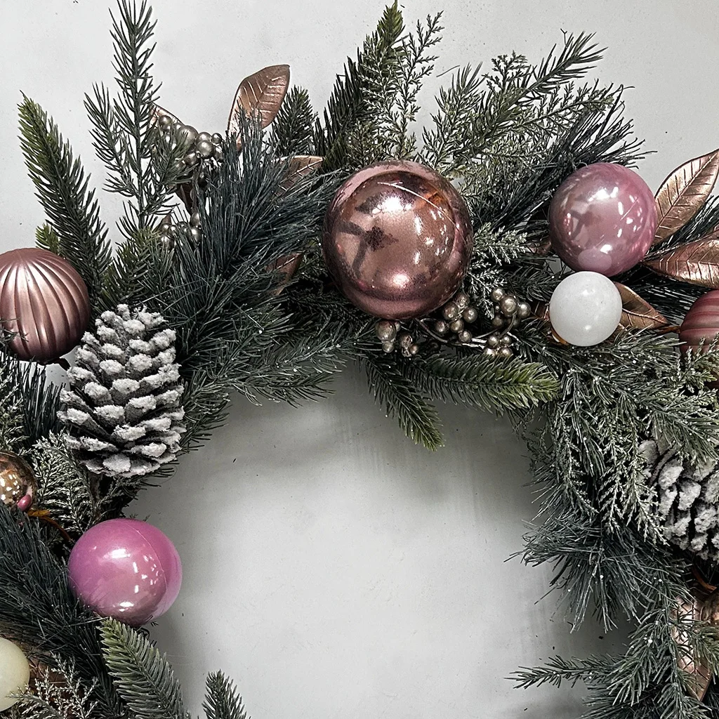 Luxury Decorated home decor frost eucalyptu pine cone wreath for Front Door Wall Decoration