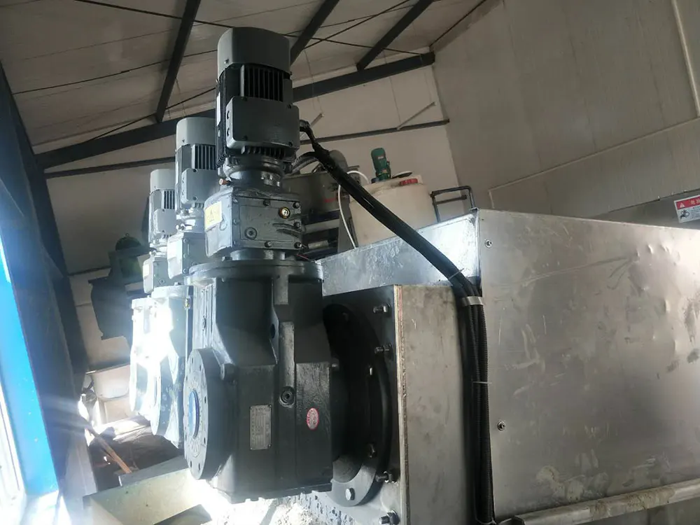 Stacked snail dehydration solid-liquid separator sewage  Farm manure dehydrator