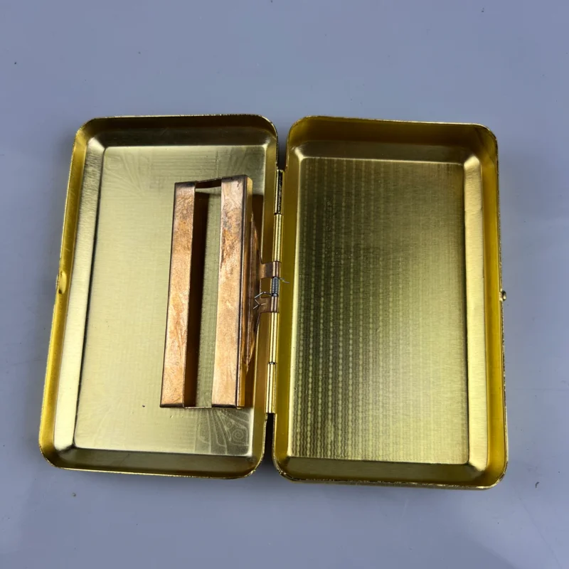 Factory Direct Sales Portable metal cigarette box Customizable personalized cigarette box