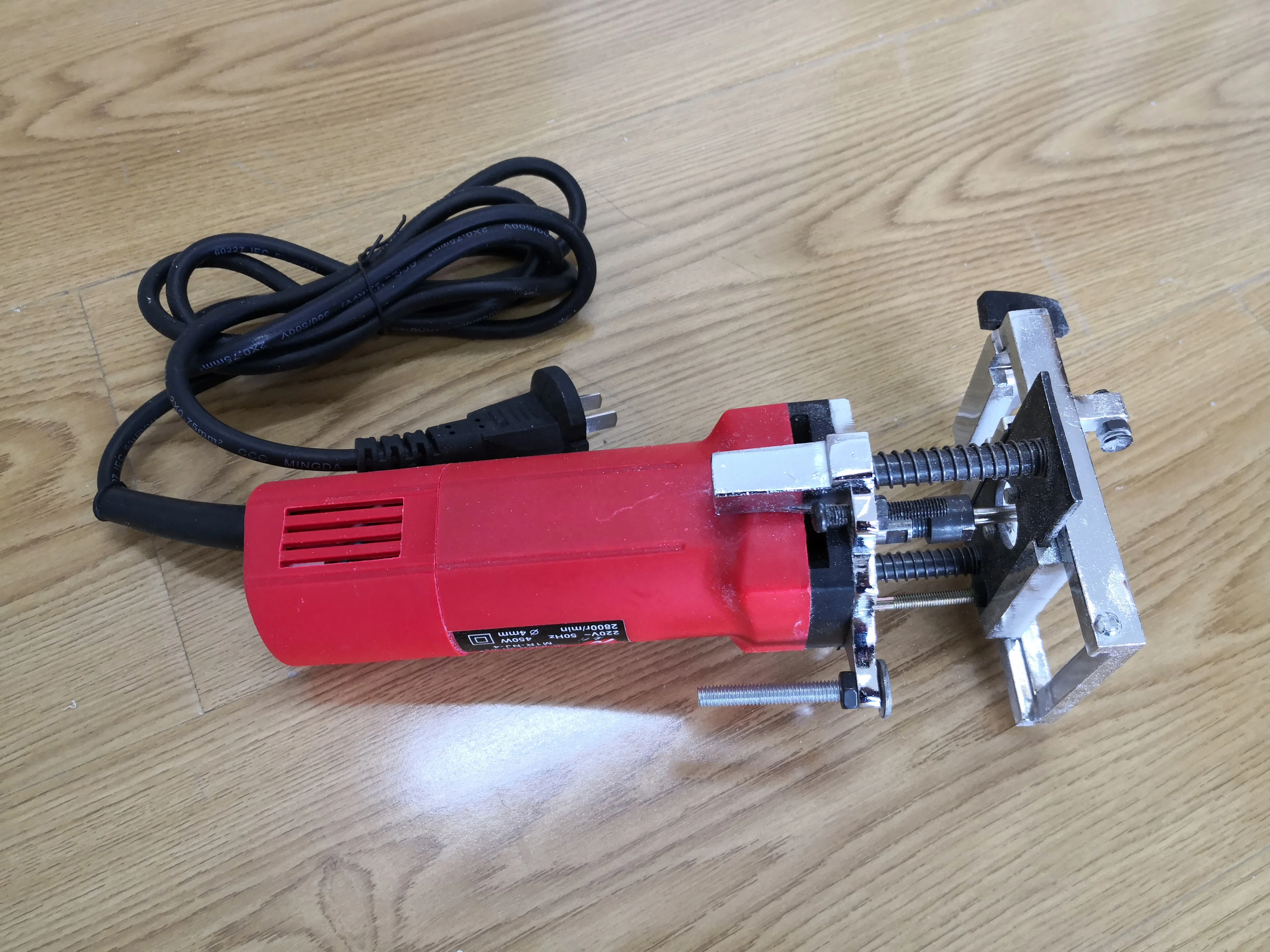 
Portable water slot milling machine for three track upvc sliding window frame profile processing 