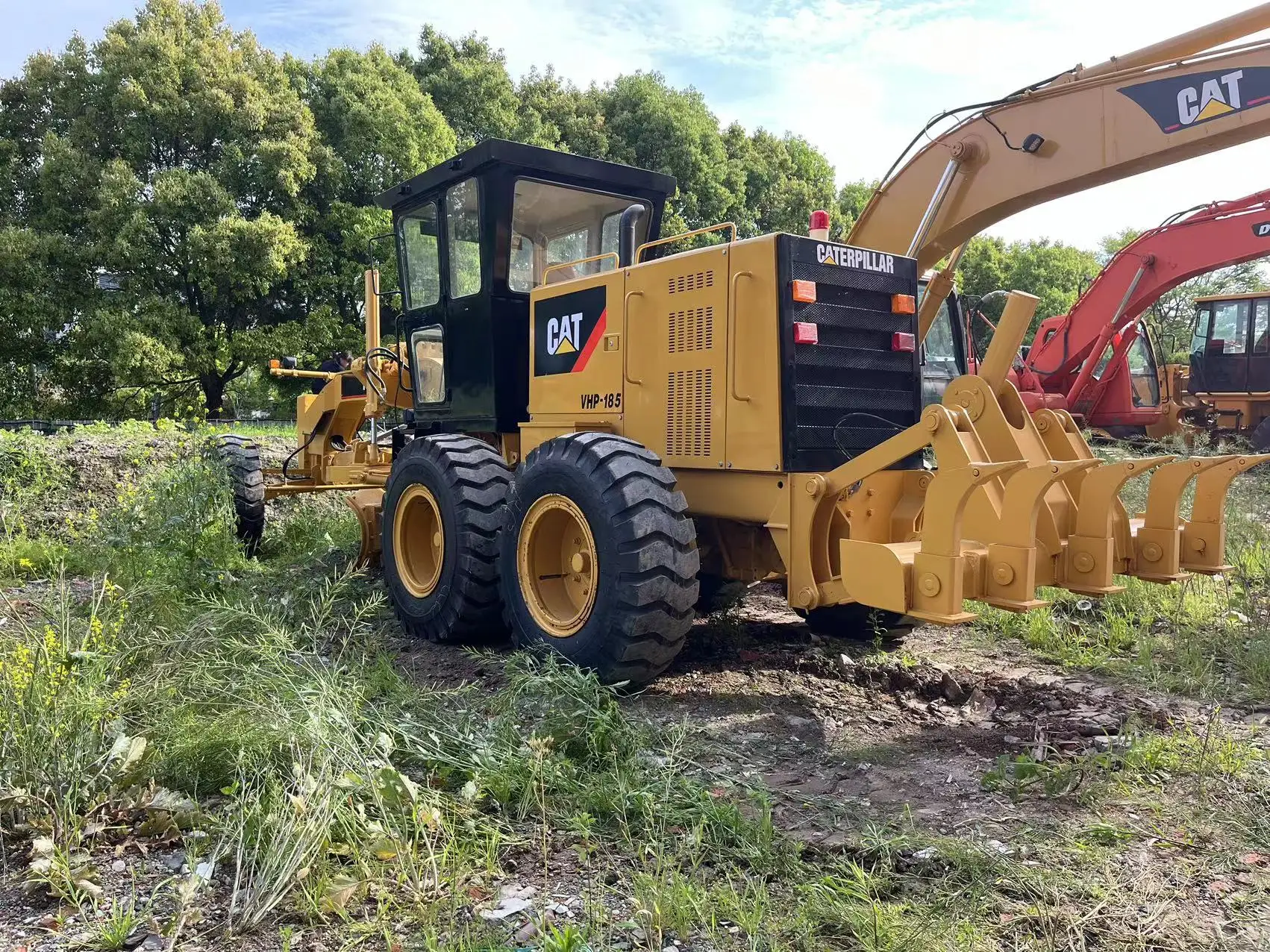 Низкая цена Подержанный грейдер Caterpillar CAT 140K продажа подержанных грейдеров caterpillar в Шанхае
