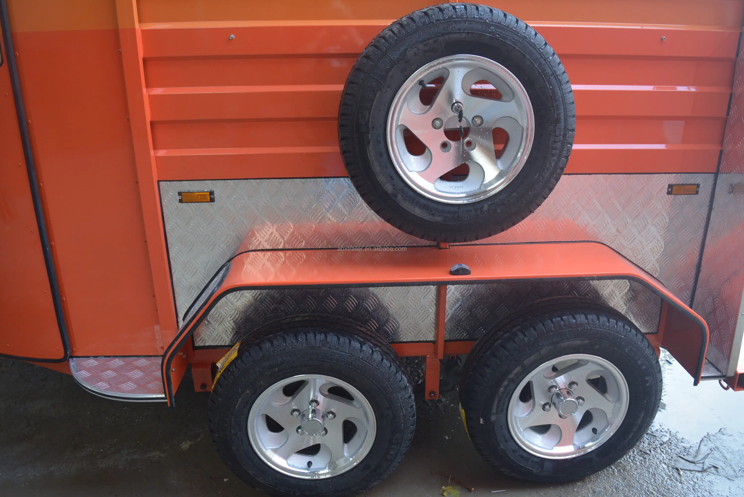 Popular Stable-Towing Horse Float Windows Truck Cover With Anticorrosive Floor