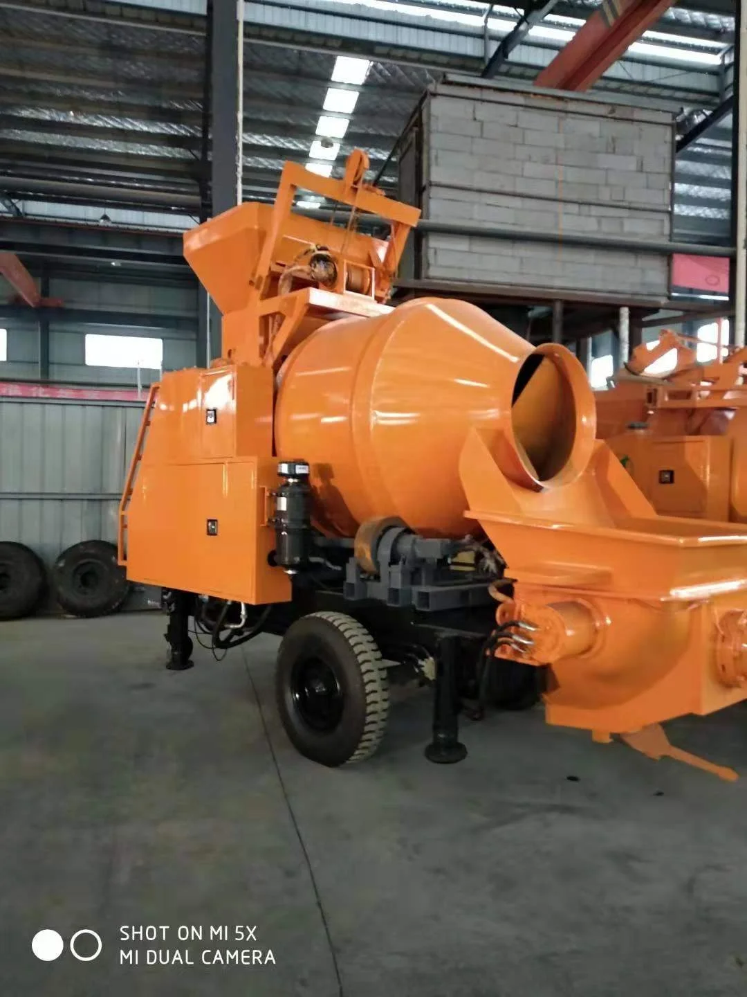 Trailer mounted concrete mixing pump JB40/450 concrete pump with mixer