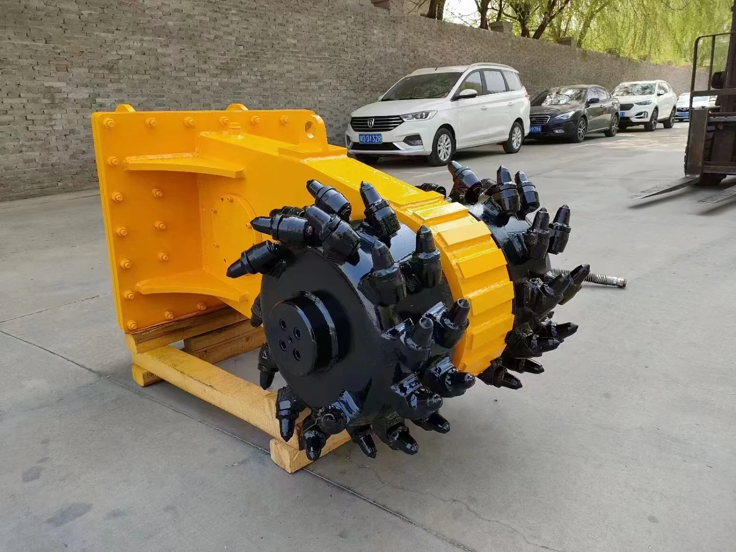 QinJia  Excavation and profiling of walls attachments hydraulic rotary drum cutter AMK300