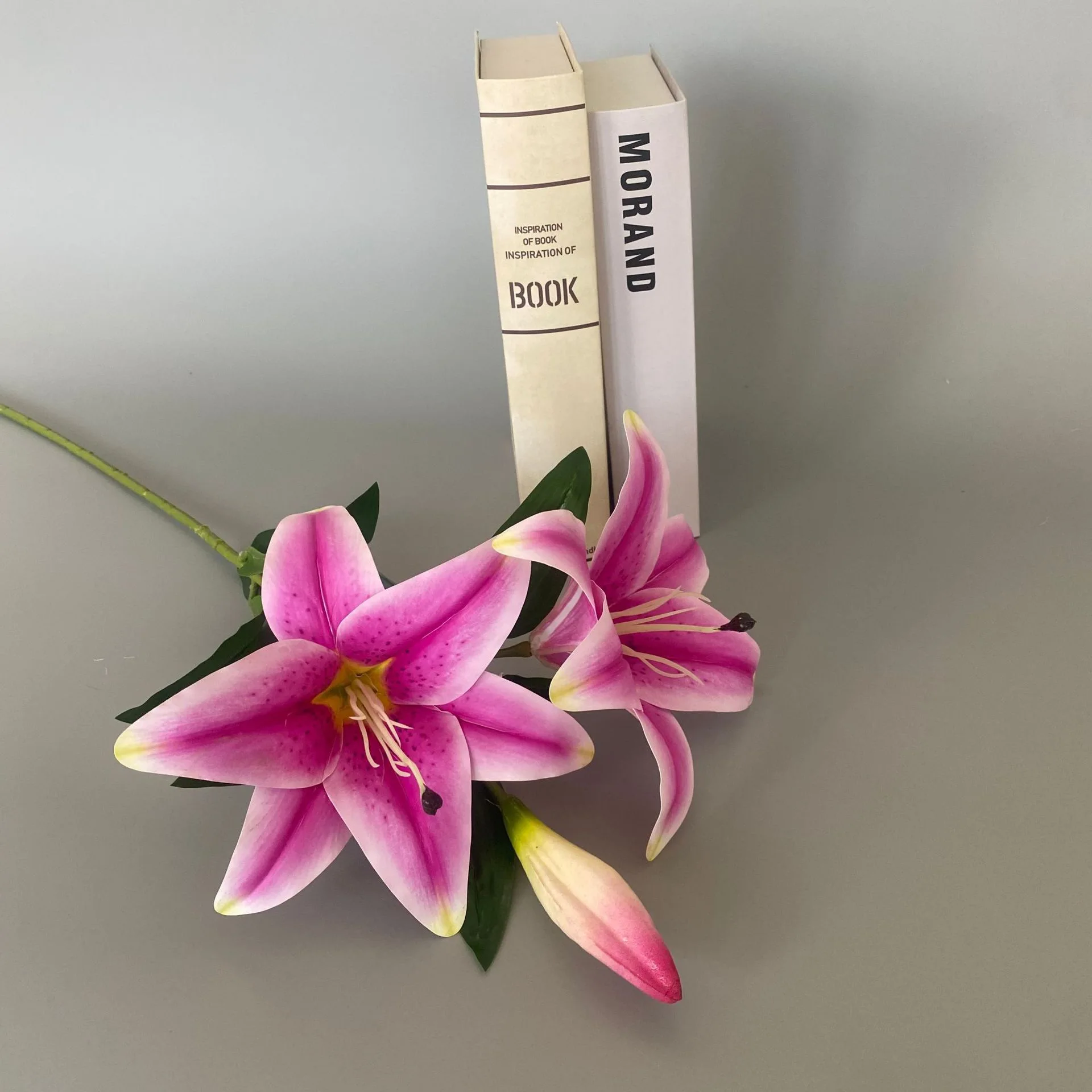 Cheap Price Wedding Decoration 3 Heads Artificial  Real Touch Lily Flower for Events Flower Stand Centerpieces Decor