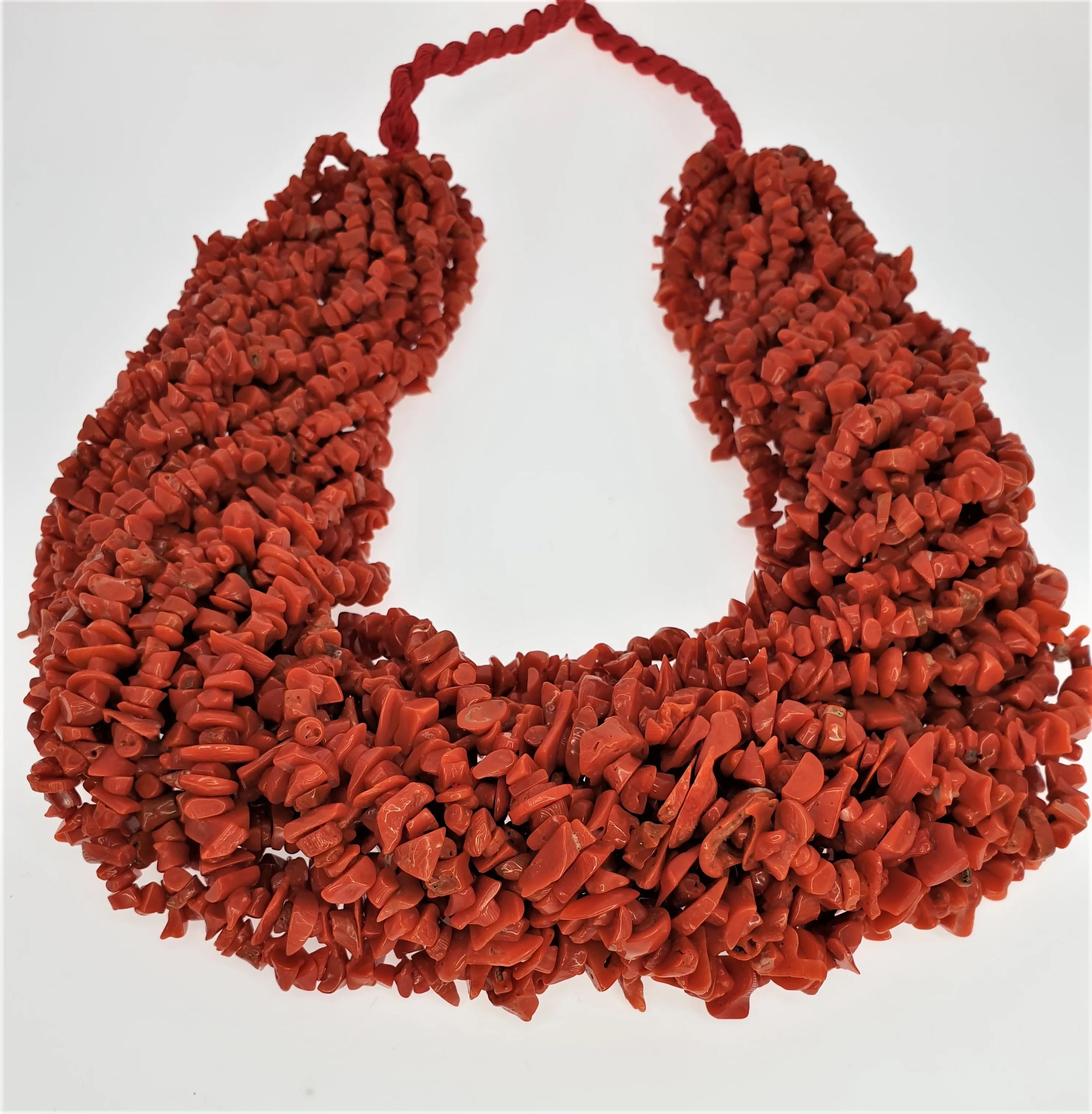 
High Quality Natural Red Chips AA Red Coral Chip Strand 5 MM Chip Cut 0.7 MM 18