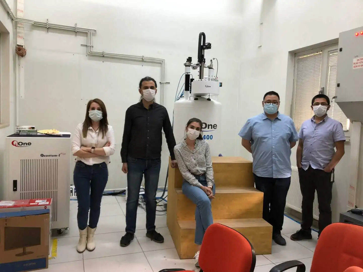 Chinese NMR spectrometers probes NMR system manufacturers solutions  400 MHz 600 MHz magnet  NMR spectrometers