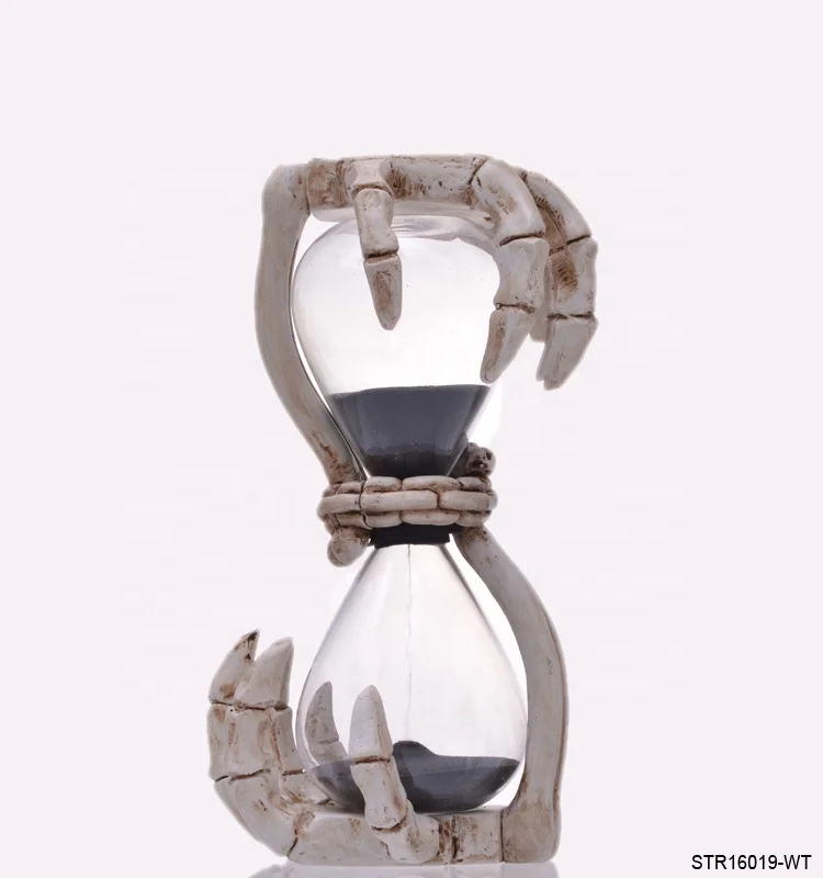 factory price wholesale Halloween skeleton hands hourglass with painting color on surface resin sand timer