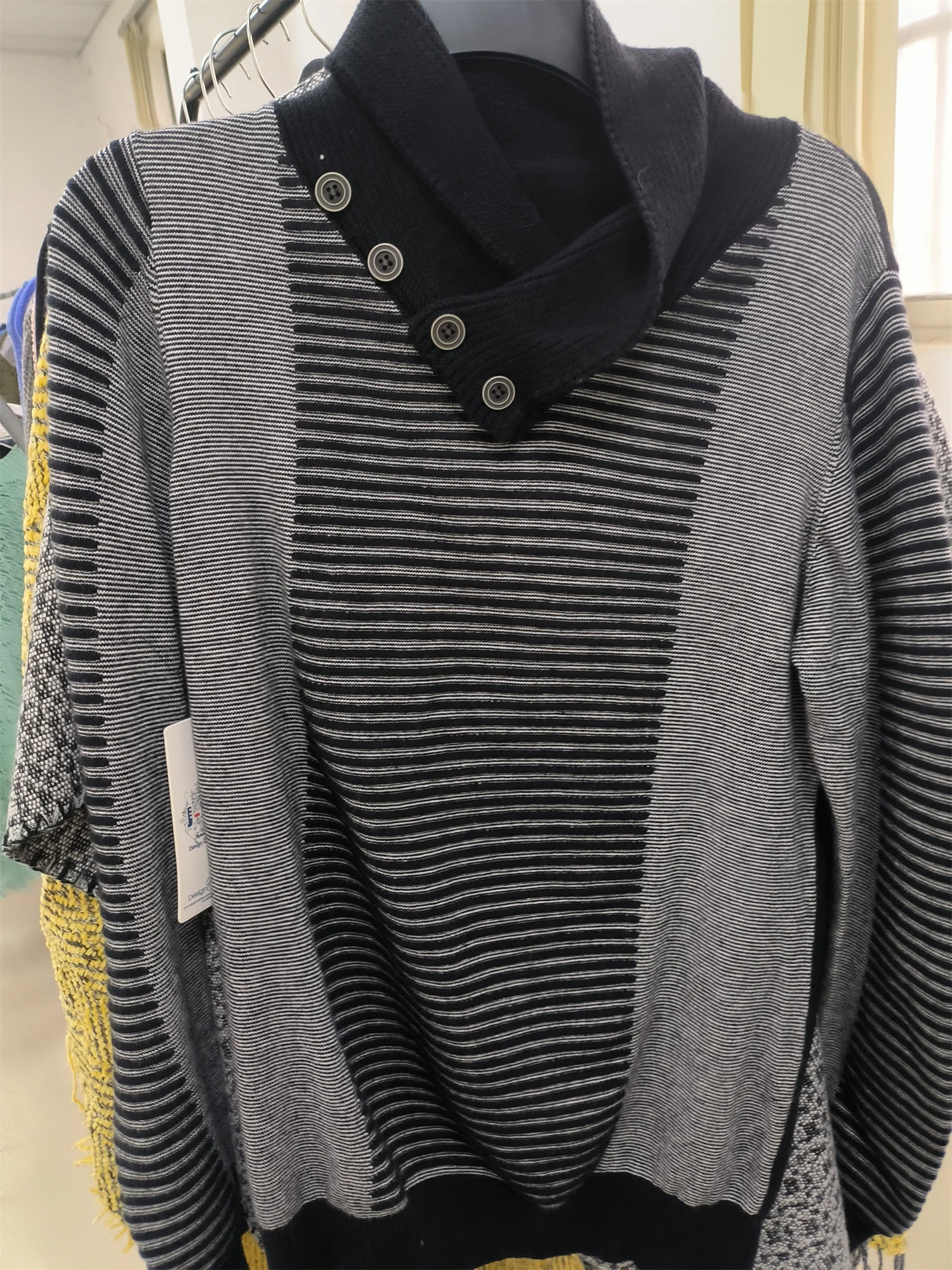 VSCOO Factory Direct Cheapest Price Wholesale Men Women Supplier Bulks Brand Shop Stock Tops Sweater