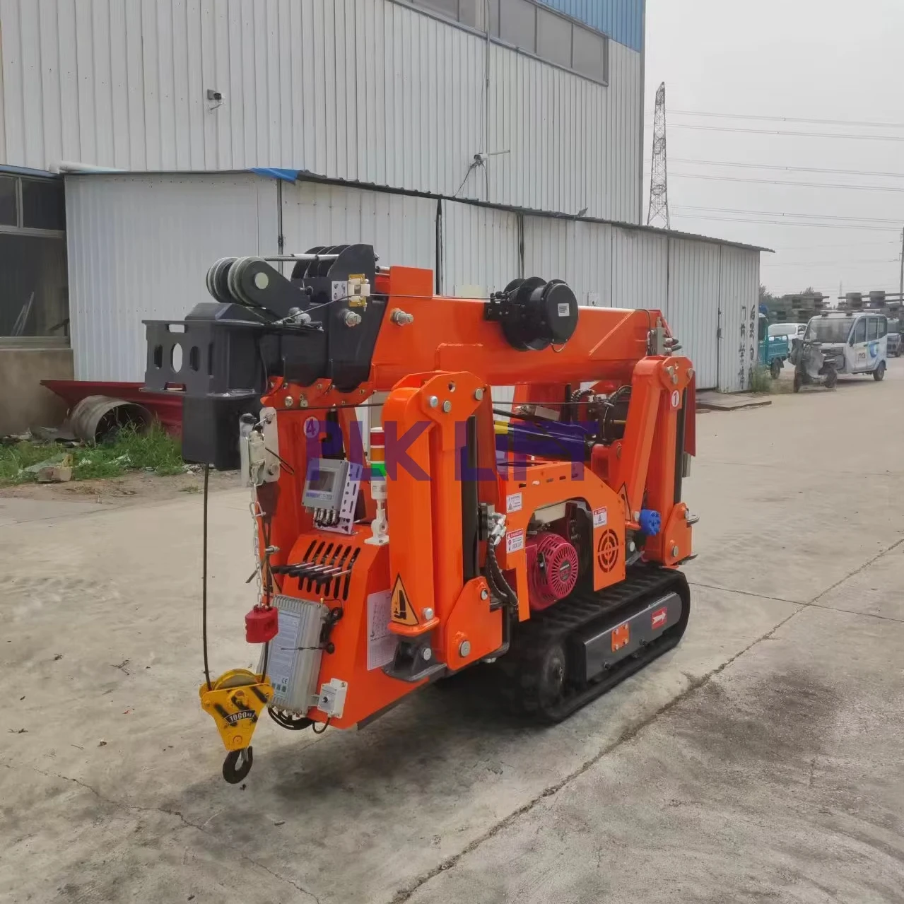 1.2t Crawler Telescopic Cranes 0.6m Wide Gasoline Track Lifting Cranes with EPA