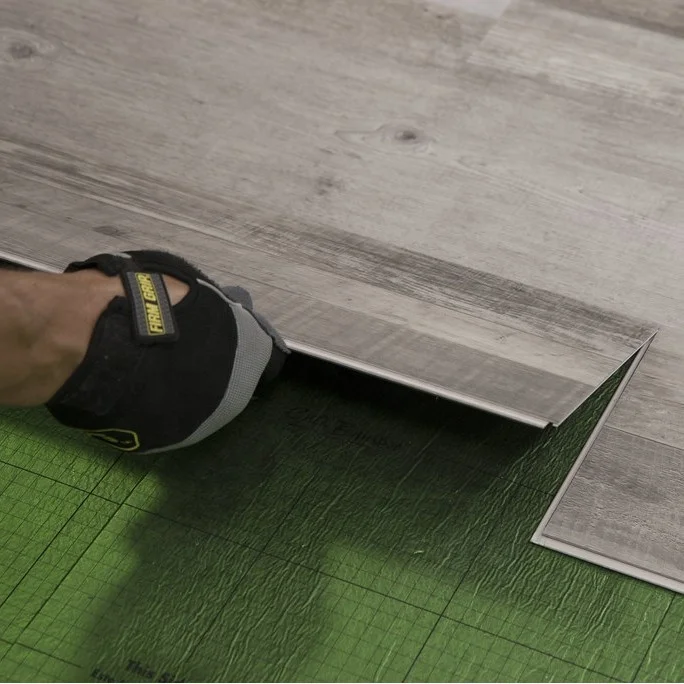 Click system vinyl flooring Wood embossed UV coating Surface Treatment Luxury Plastic Vinyl Flooring