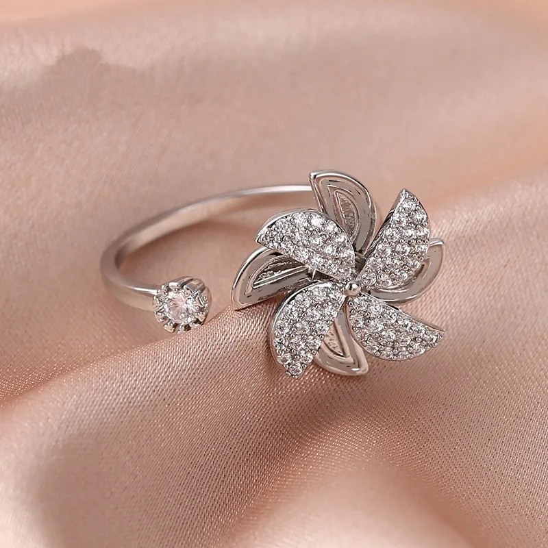 Women Rotate Stress Relief Rings Four-leaf Clover Zircon Windmill Free Rotator Adjustable Spinner Fidget Anxiety Ring