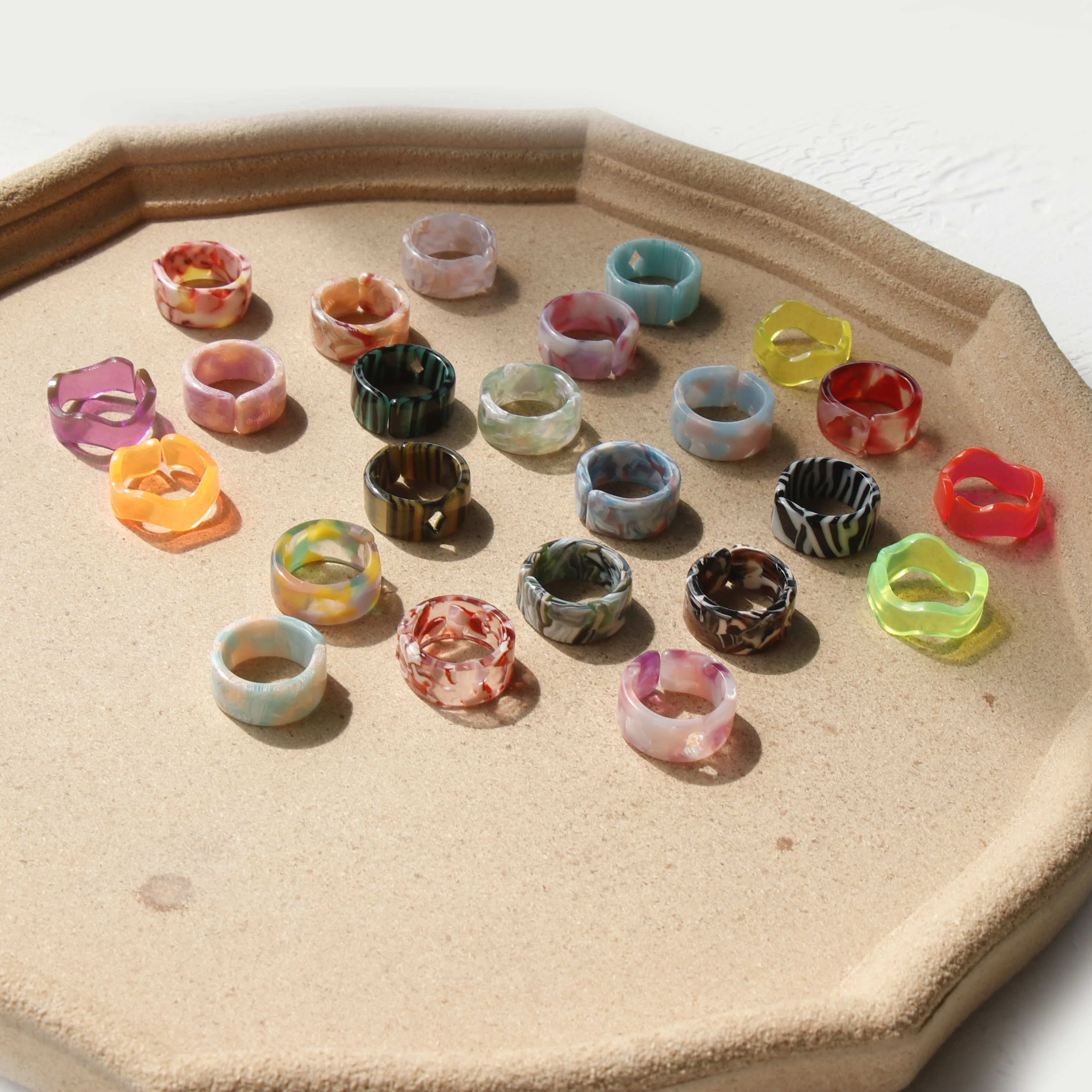 JUHU 2021 Fashion Acrylic ring for women Simple colorful Resin Ring Wholesale acrylic jewelry rings neon color