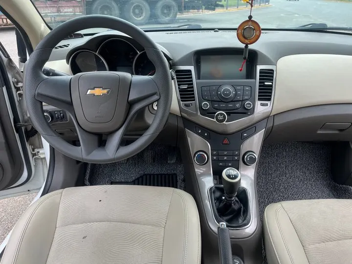 2015 used cars Chevrolet Cruze 1.5L SE MT manual, cheap used second hand vehicles for sale, shop for used cars