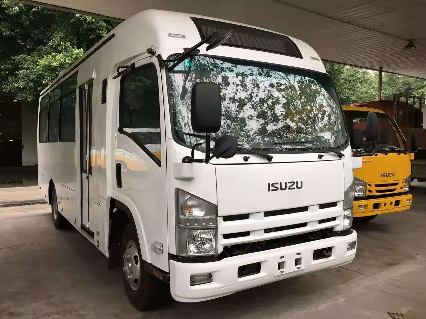 Распродажа 2023 Qingling Motors NKR японский автобус школьный 19-местный мини-автобус для
