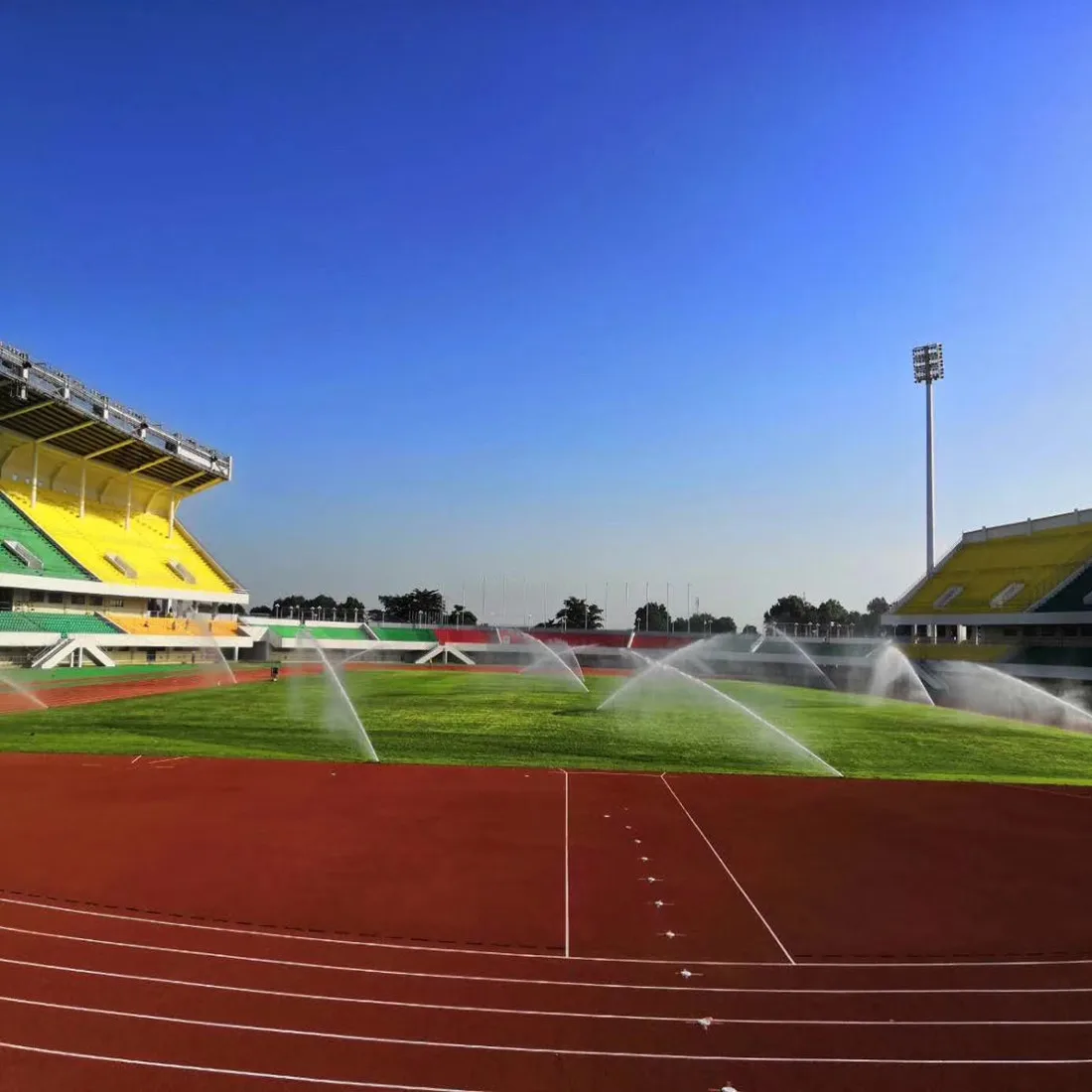 Высококачественная Спортивная беговая дорожка с гранулами EPDM