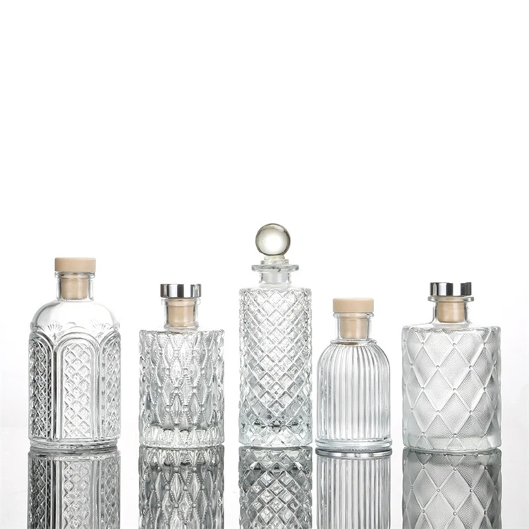 2021 new embossing perfume aroma diffuser bottles with reed sticks 100ml aromatherapy glass bottles jar perfume bottles