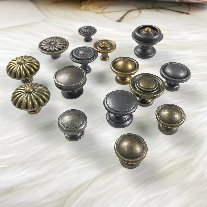 Customized Zinc Minimalist Antique Copper Single Hole Drawer Circular Handle European Antique Cabinet Door Single Handle