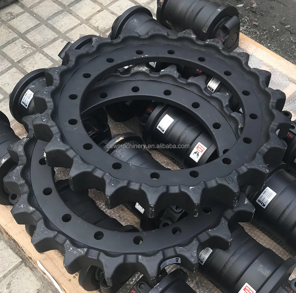 Excavator Drive Sprocket Undercarriage Spare Parts Wheel Front Drive Sprocket KOMATSU PC200LC-7 PC220LC-7 20Y-27-11582