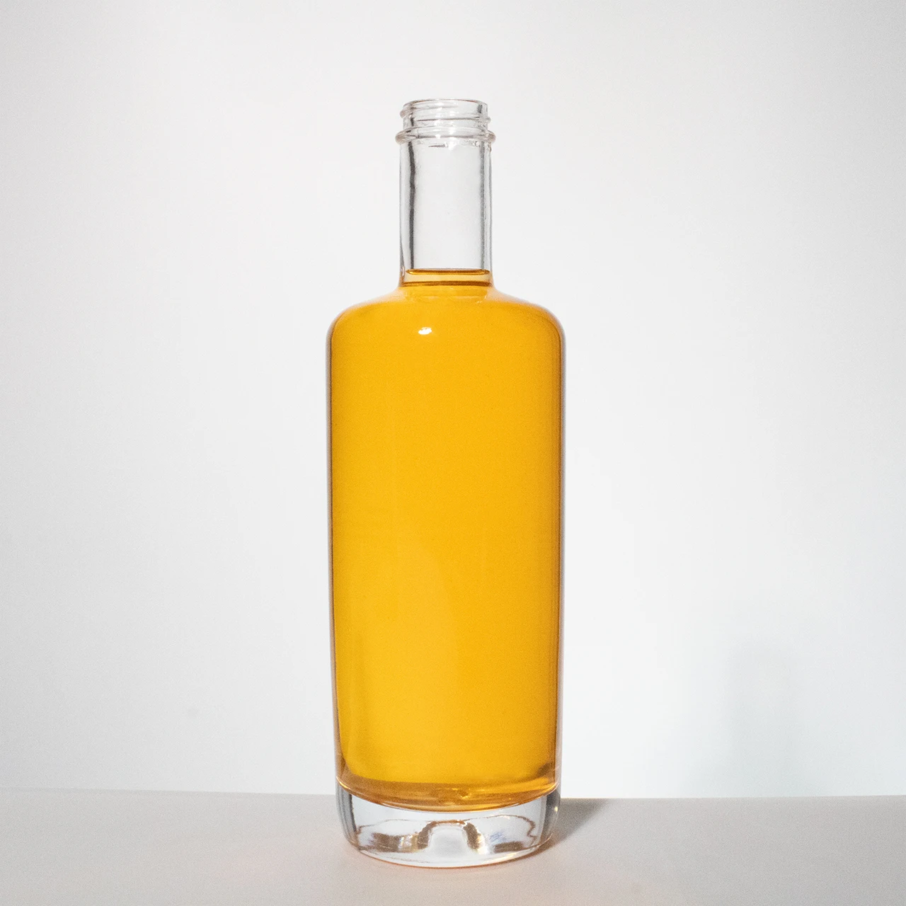 RSG Wholesale 500ml 750ml 1000ml High Borosilicate Glass Bottle For Liquor Whisky Gin Vodka Rum Tequila