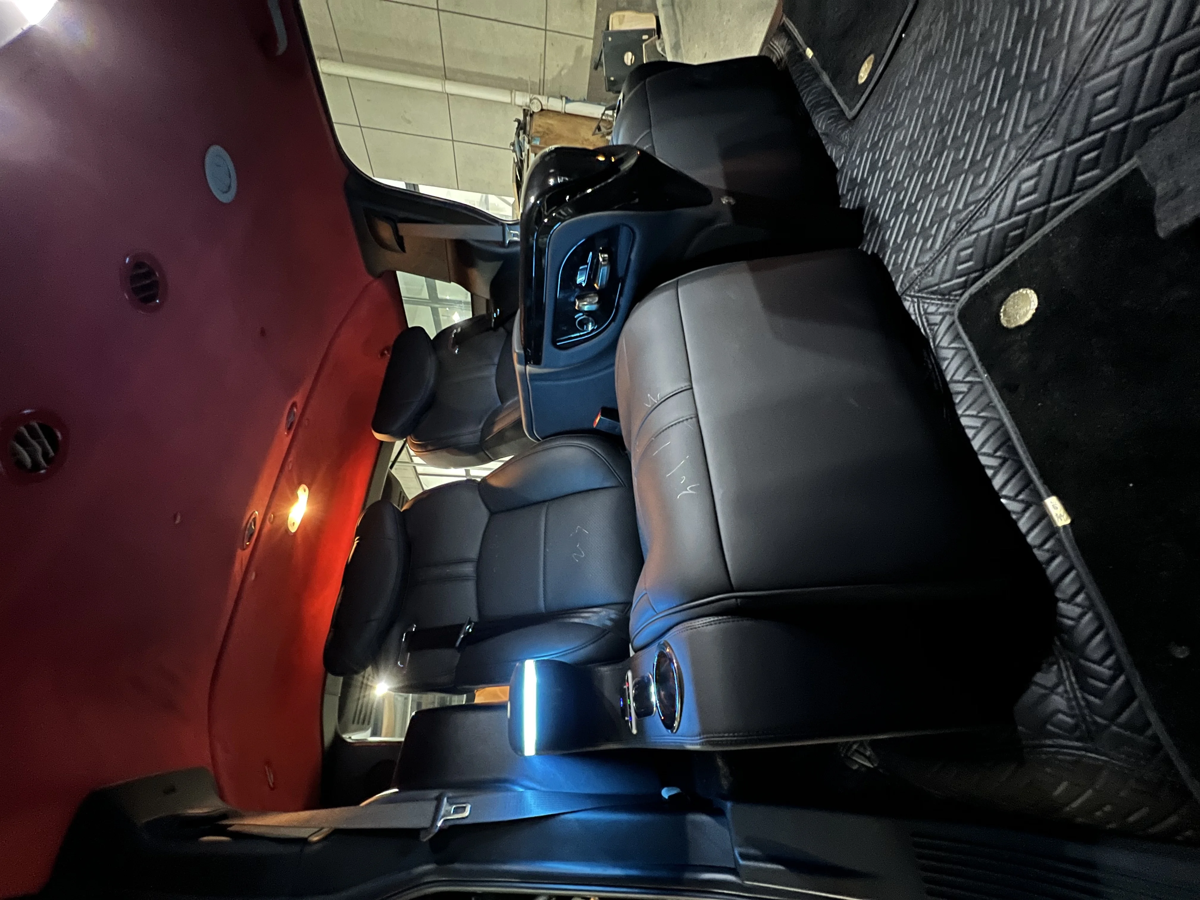 Hummer H2 hot sale luxury interior kits captain rear seat with electric headrest leg support customized for Hummer H2