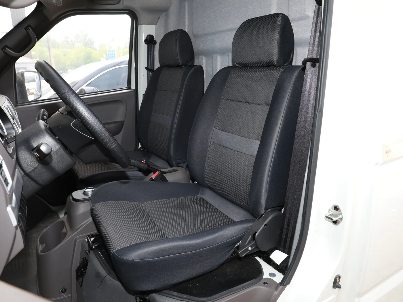 Sumec KAMA Professional Cheaper price passenger mini van Cars 11 Seats of good quality