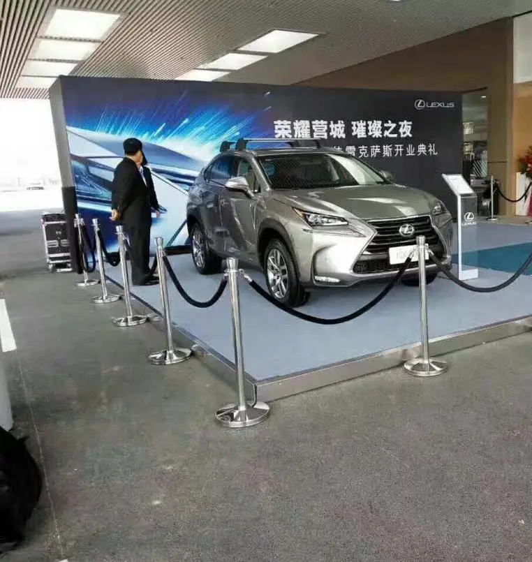 Economy China hot sale crowd control velvet rope barrier Traditional Red carpet Rope Stanchions poles