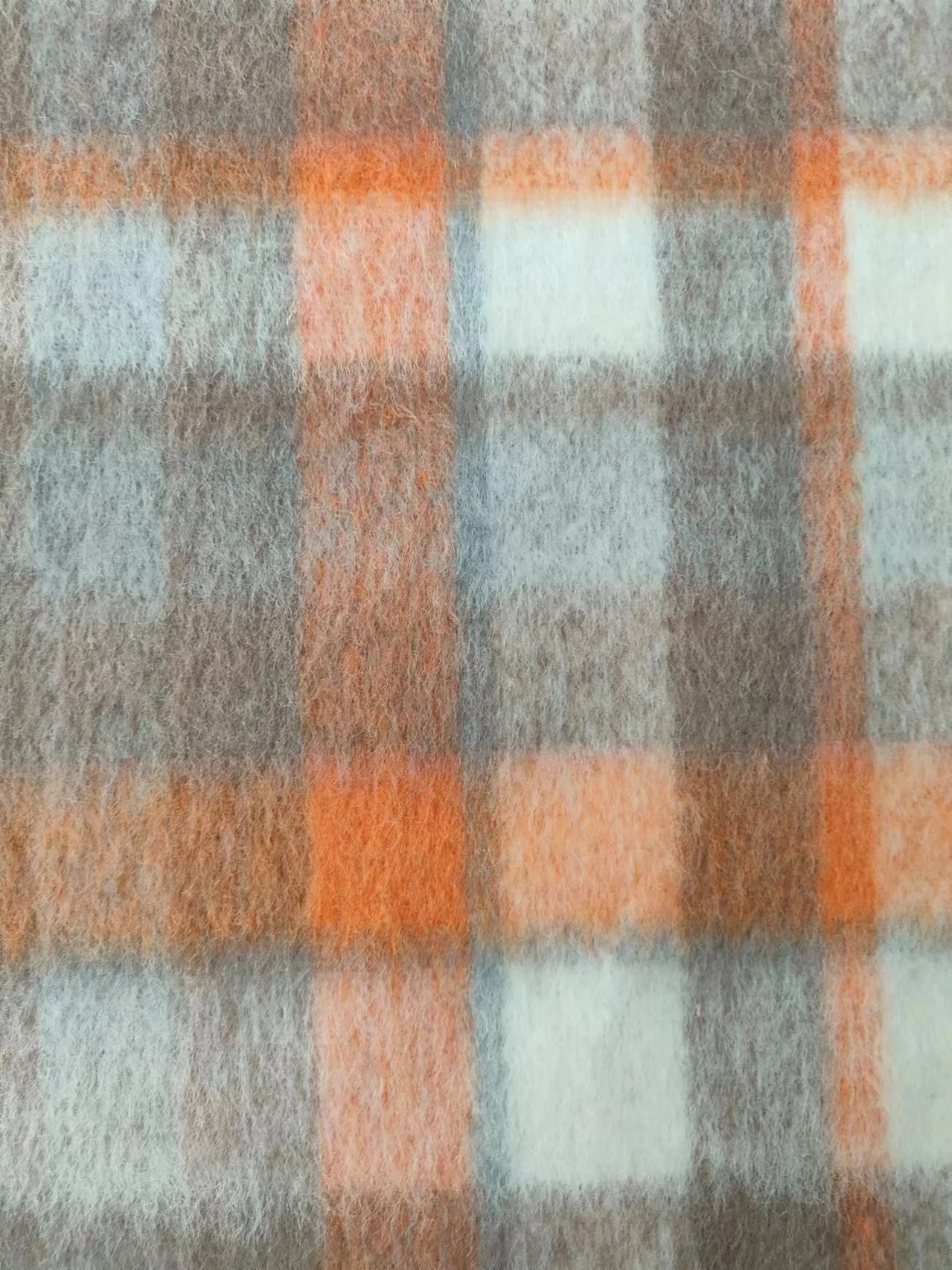Wholesale wool  Polyester Yarn Dyed Plaid Flannel Fabrics Woven brushed Tweed Wool Fabric For Coat