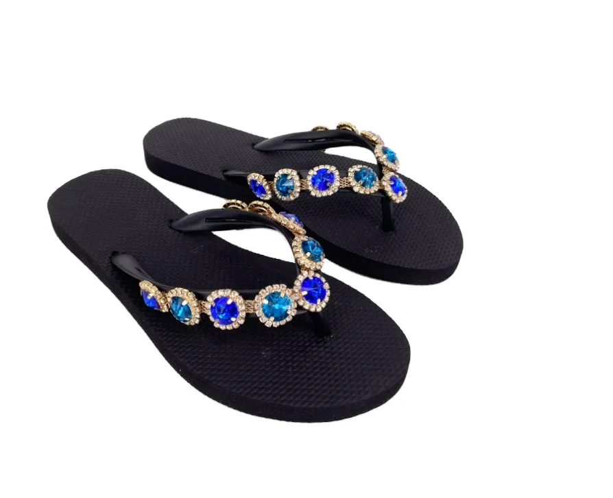 Custom Logo Plain Color Ladies PVC Flip Flops OEM Summer Slippers  Diamonds Straps Luxury Rubber Flipflops Slippers