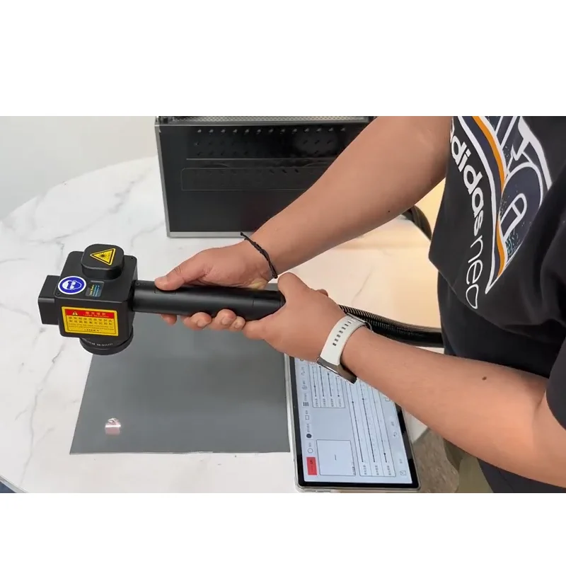 Portable Backpack Type cleaner For Rust Oil Paint Removal Pulse Laser Cleaning Machine Rust Removal 100w 200w 300w