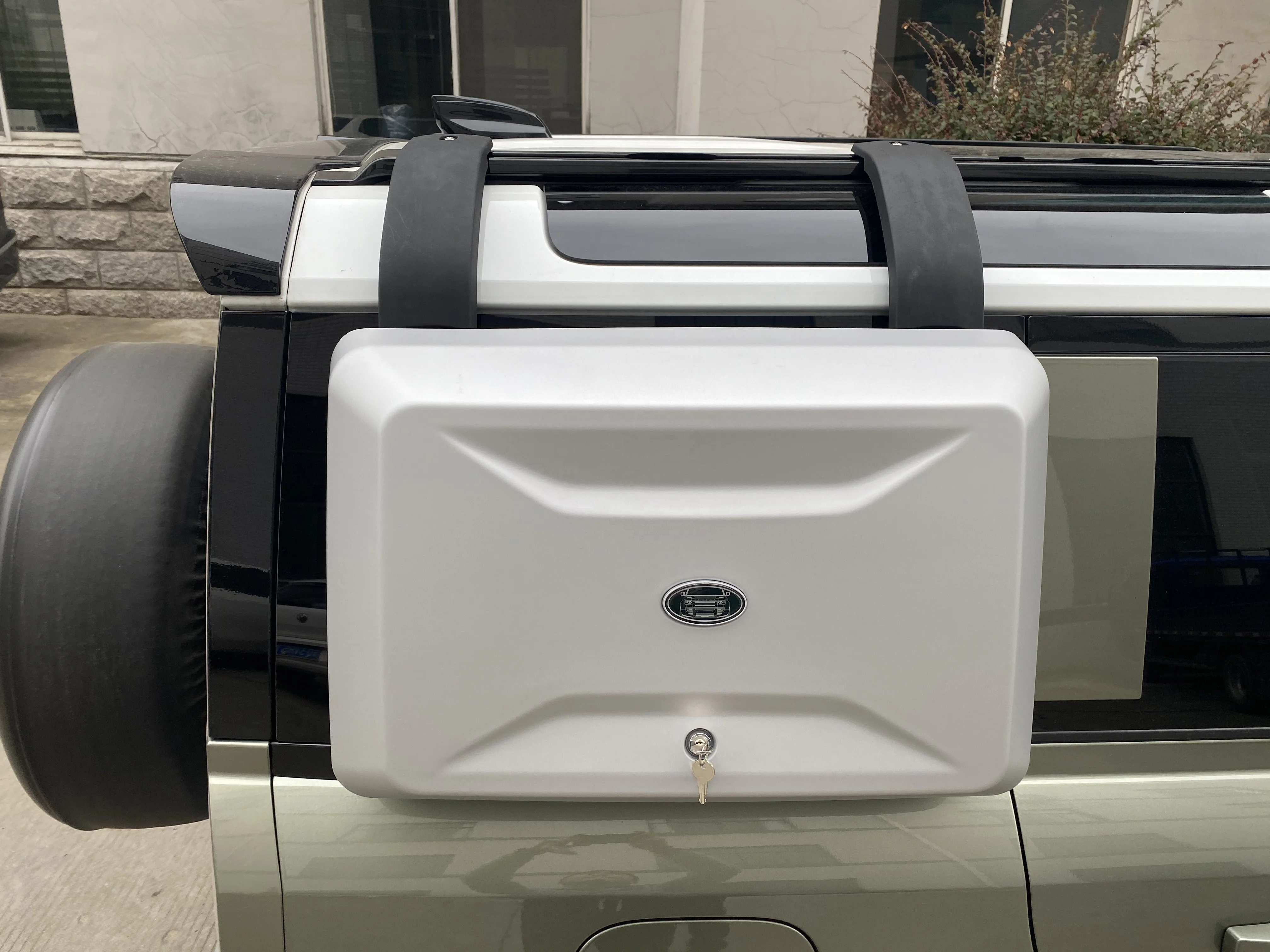 YH-Q-LD010 High quality side luggage cases for landrover defender 110/90 (2020+)