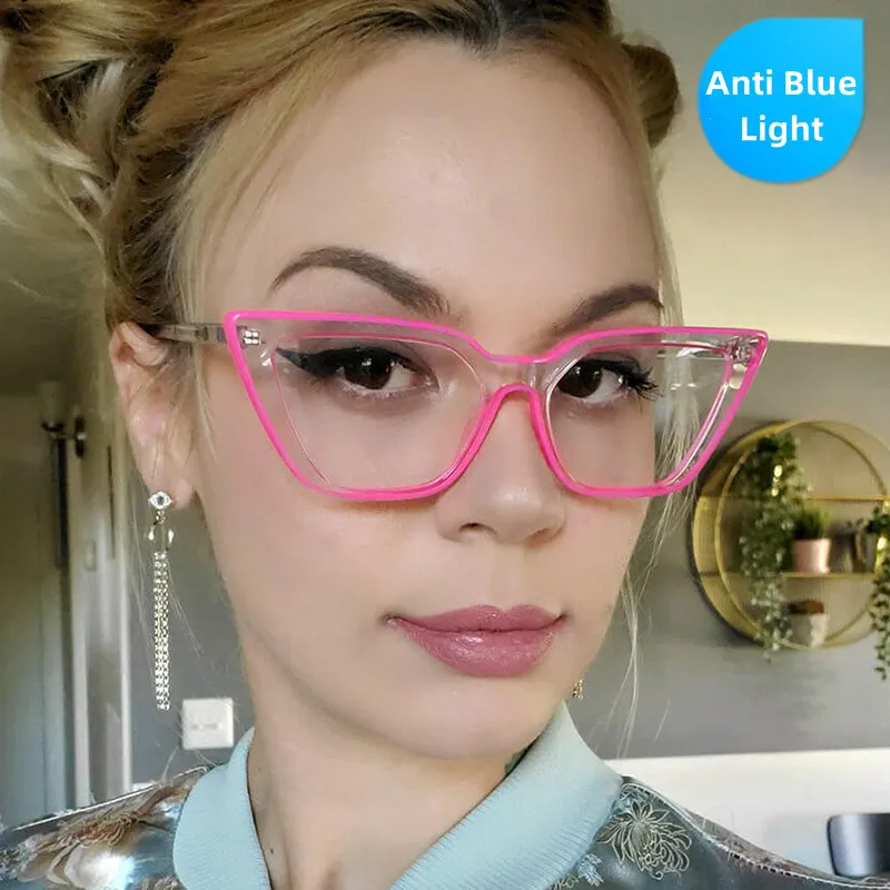 Triangle cat eye retro transparent anti blue light level mirror European and American fluorescent needle optical eyewear