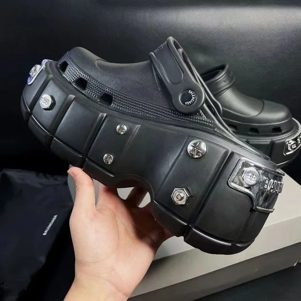 New Fashion Popular Outdoor Slides Garden Clogs Eva Slippers Sandals Platform Summer Clogs&Mules Unisex