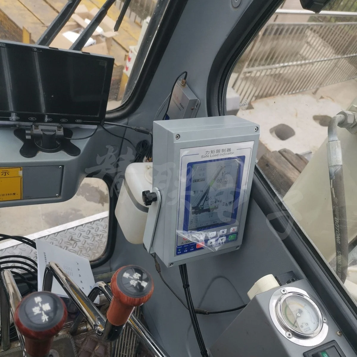 5.6 inch LMI Indicator for Boom Truck