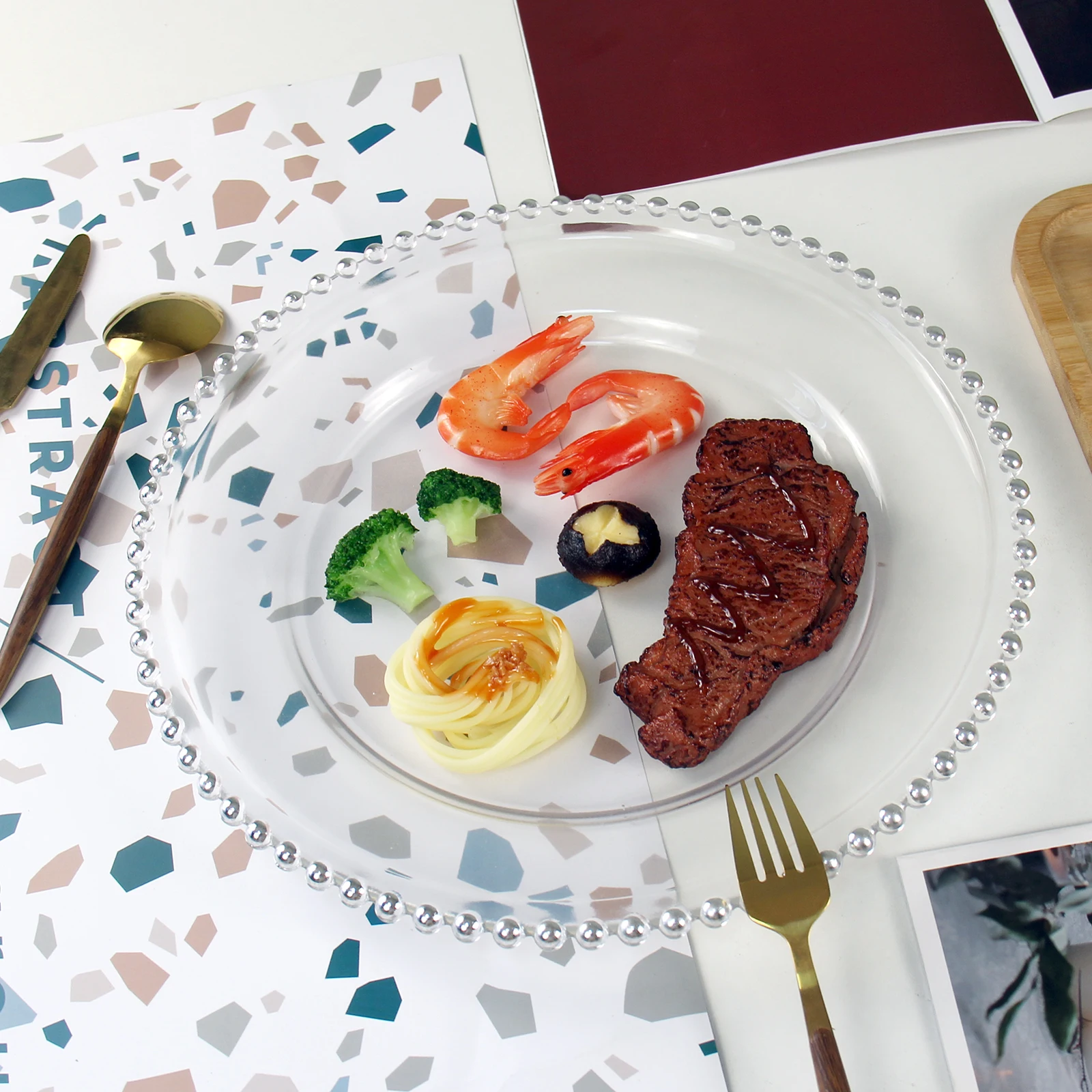 13 Inch Rhinestones Clear Bead Decorative Grape Glass plates Charger Plates For For Wedding Party Star Hotel Banquet Dinner