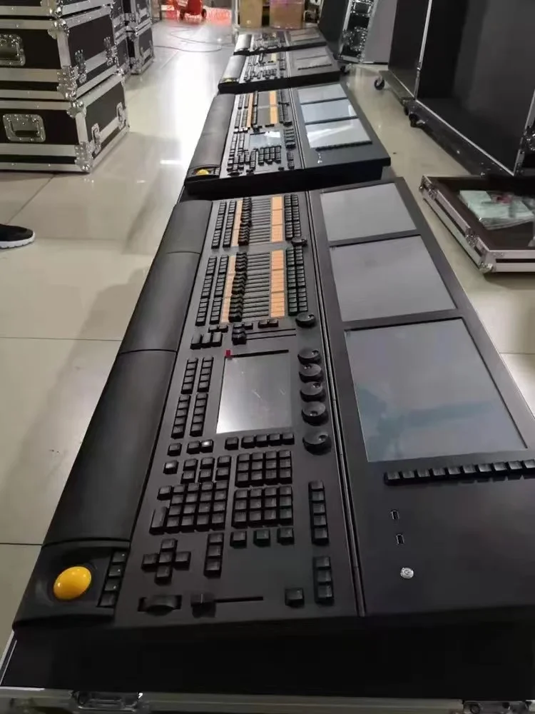 Полноразмерный моторизованный Контроллер освещения Ava faders grand MA2