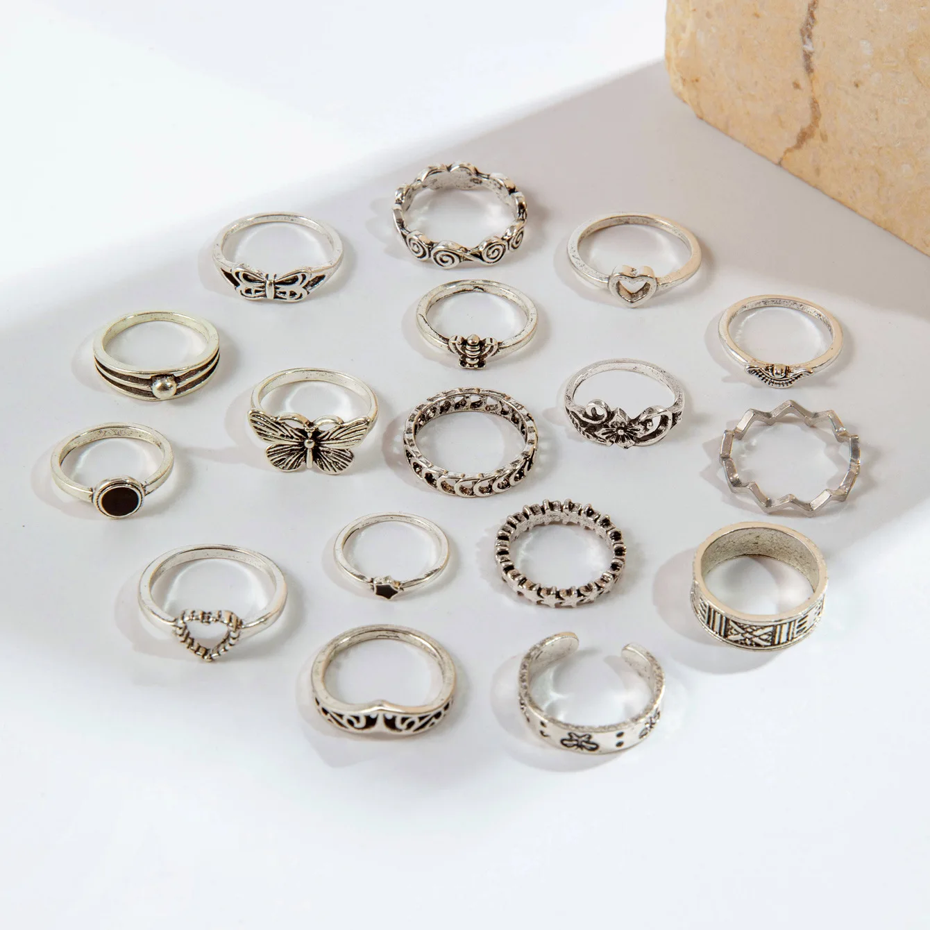17 PCS Silver Color Geometric Ring Set For Women Vintage Heart Star Bee Butterfly Charm Finger Ring Female Boho Jewelry