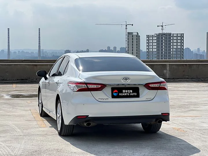 2019 Toyota Camry атмосферный двигатель 2 5 л гибридный автомобиль 4 двери мест Подержанный в Китае