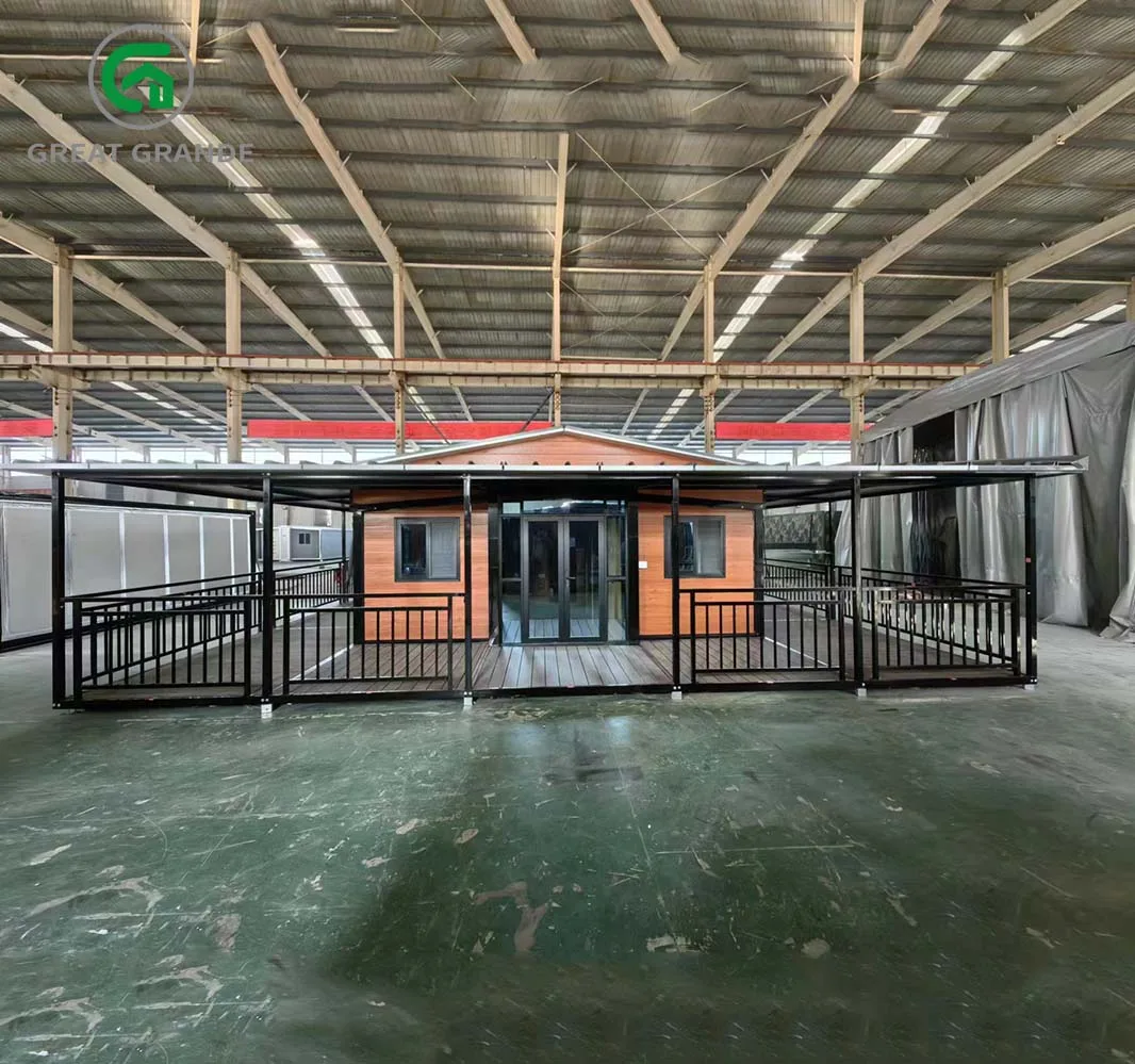 Grande Container Of Houses 20ft Prefab Container House Customized with Roofs and Railings Covering the Whole Roof