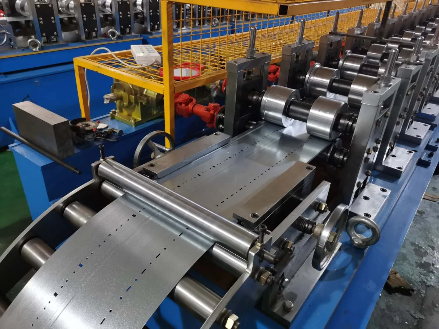 Galvanized tube / Steel Pipe / octagonal tube machine for Rolling Shutter Roller Door