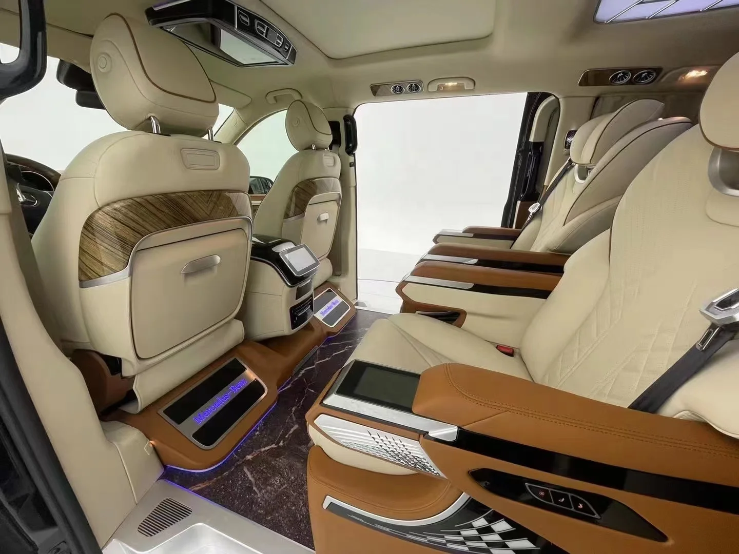 2023 New Arrival Luxury VIp Seat For MPV Interior Accessory Modify Auto Reclinable Pilot Seat For Mercedes Benz