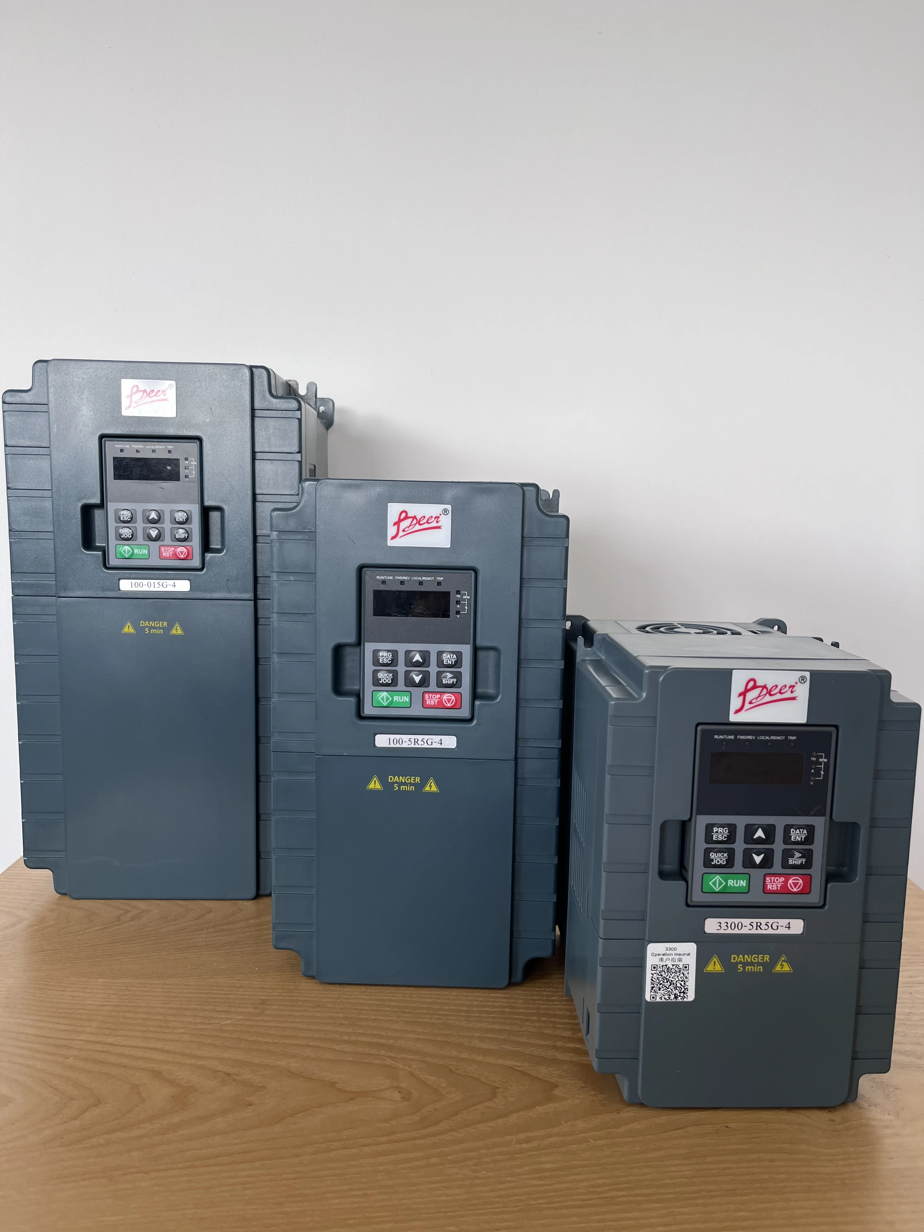 3ph solar pump inverter 15kw 10kw solar pump inverters 220v 380v vfd water pump inverter