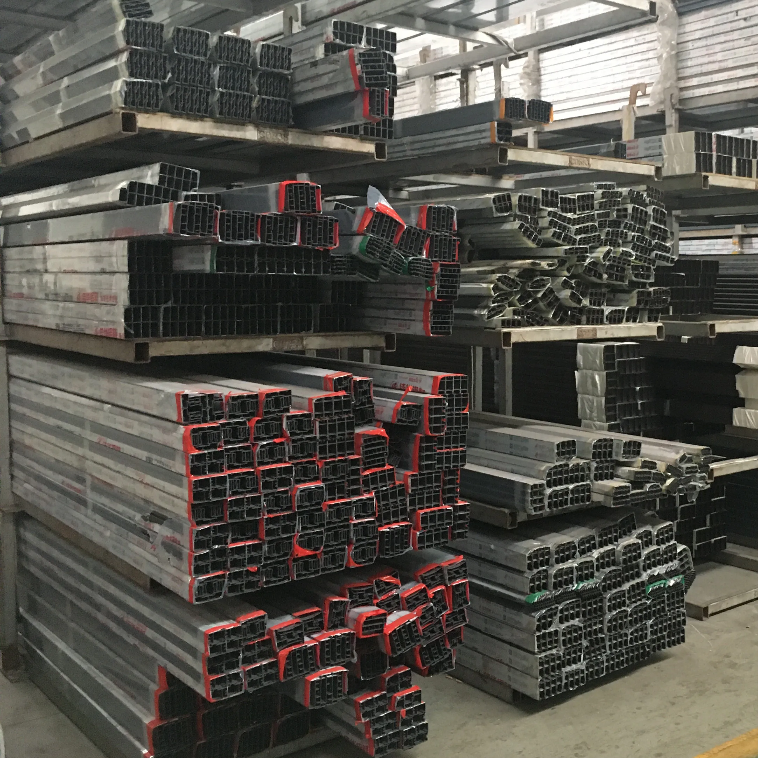 Aluminum decking / frameless glass balcony railing base / U channel aluminium profile for glass railings