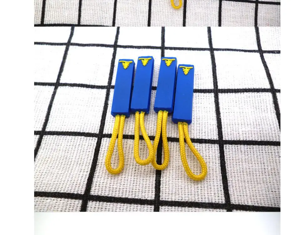 Zipper Puller Pvc Zipper Pull With  Strong Cord