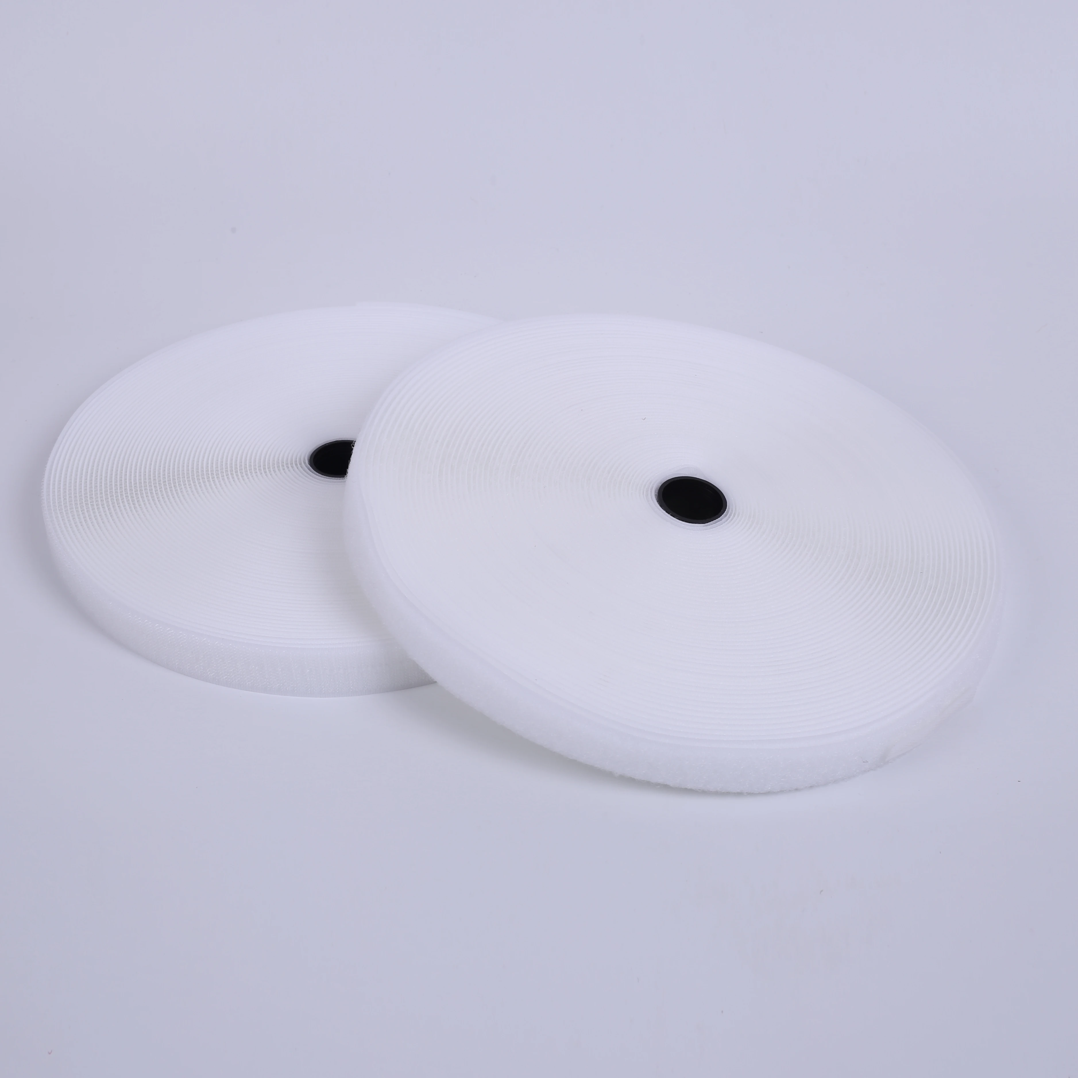 Various Width White And Black 30% Polyester 70% Nylon Tape Roll Hook And Loop Tape For Bags Clothing Shoes Hat