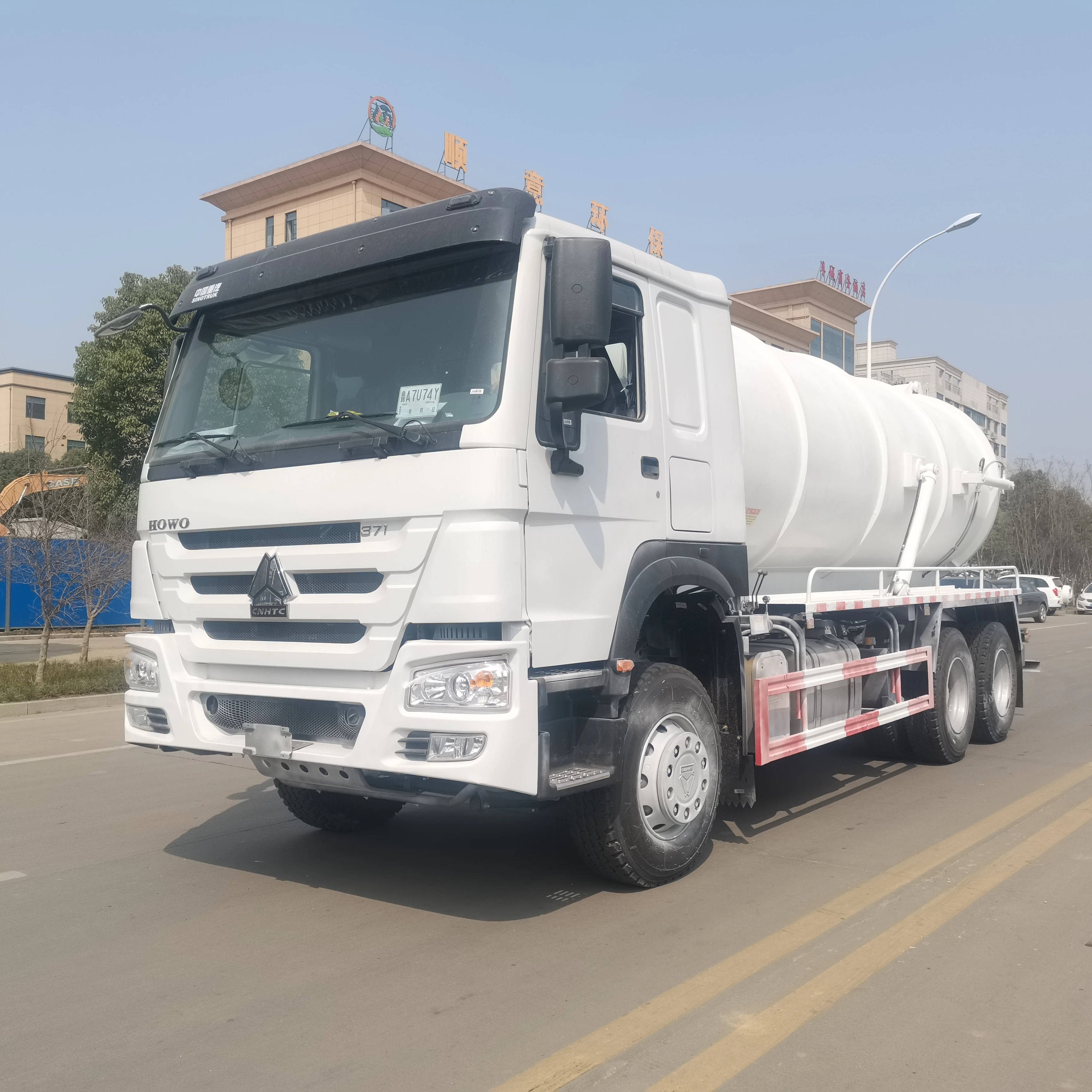 Sinotruk HOWO 6x4 вакуумный всасывающий грузовик